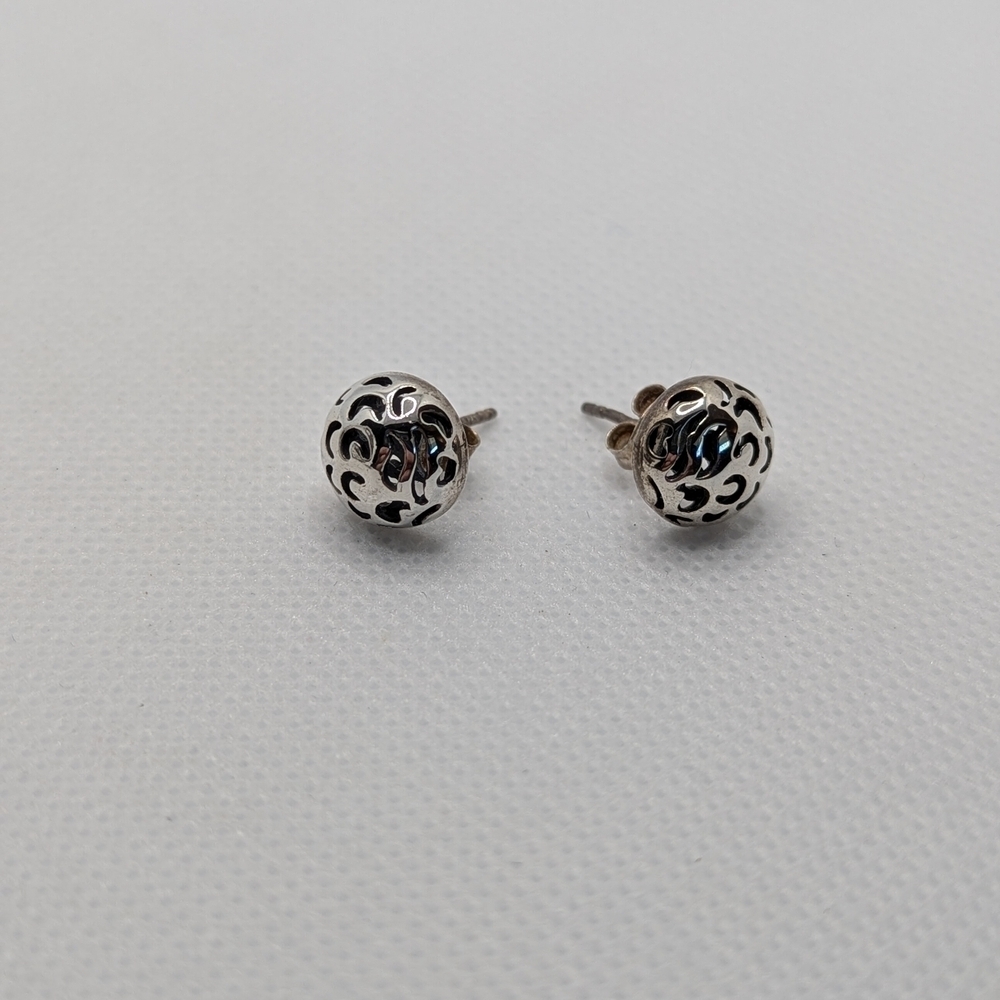 925 Stud Earrings - Picture 1 of 3